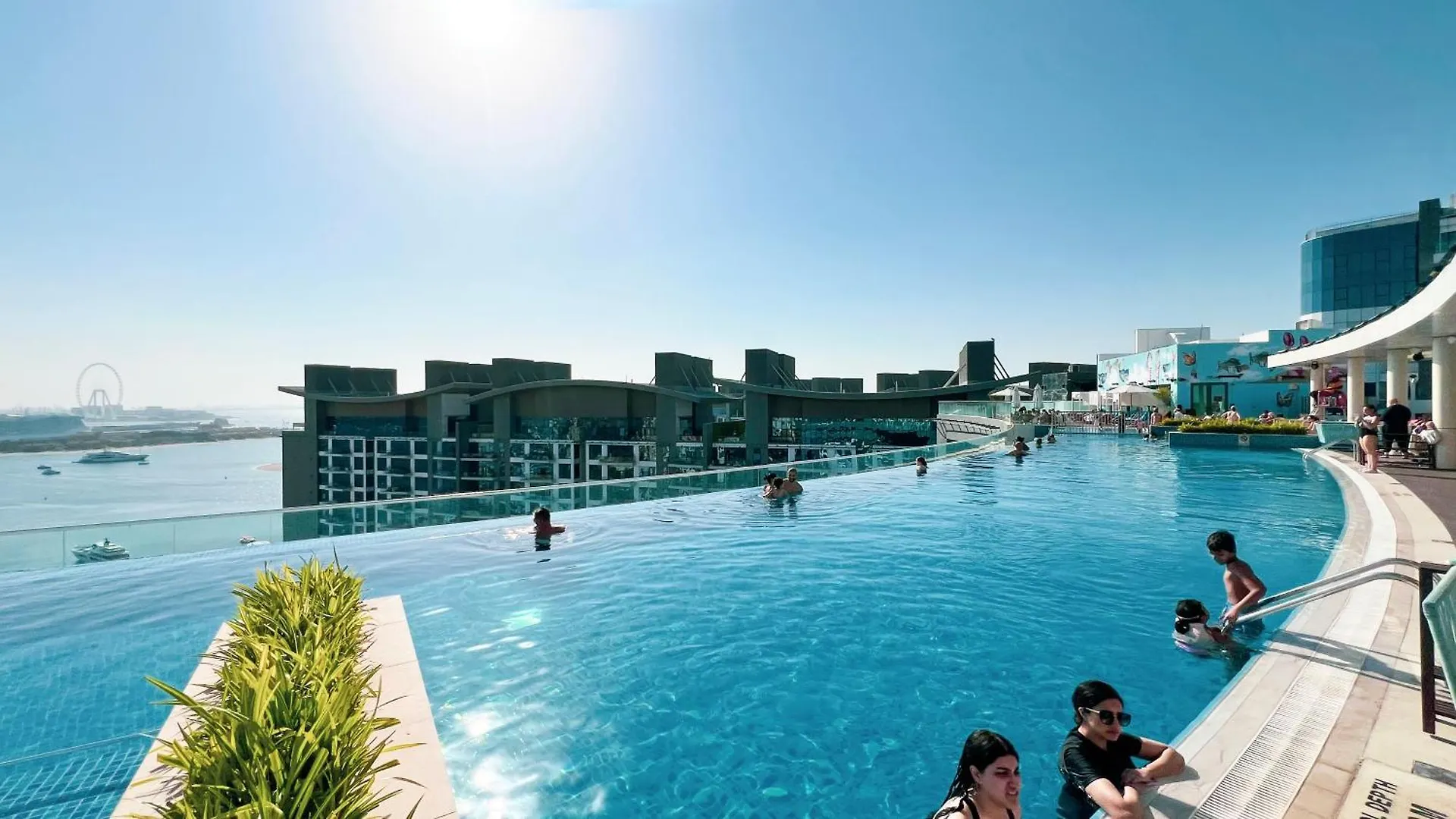 Infinity Pool Studio In Palm Jumeirah On Exclusive West Beach 두바이 아파트